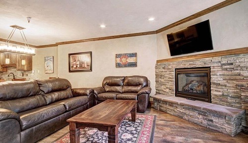 Condo, 2 Bedrooms