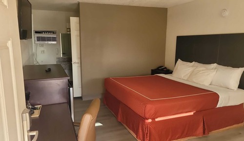 Room, 1 King Bed, Accessible, Non Smoking (Efficiency)