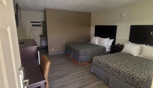 Room, 2 Queen Beds, Accessible, Non Smoking (Efficiency)