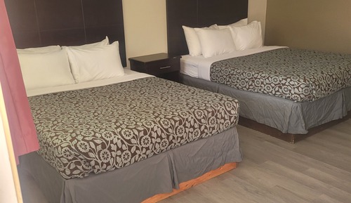 Room, 2 Queen Beds, Non Smoking (Efficiency)