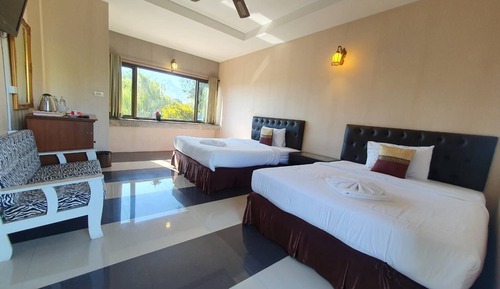 Standard Twin Room