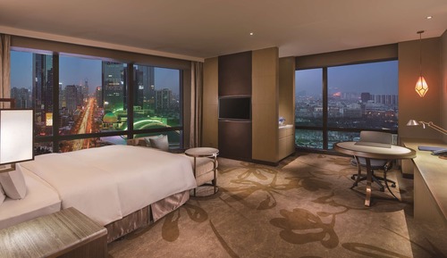 Deluxe Room, 1 King Bed