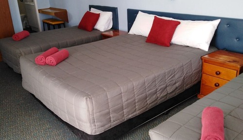Deluxe Family Room