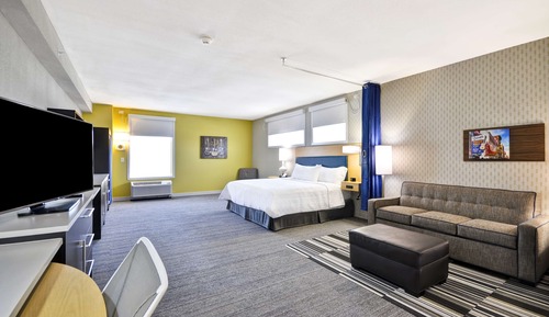 Studio, 2 Queen Beds, Accessible, Bathtub