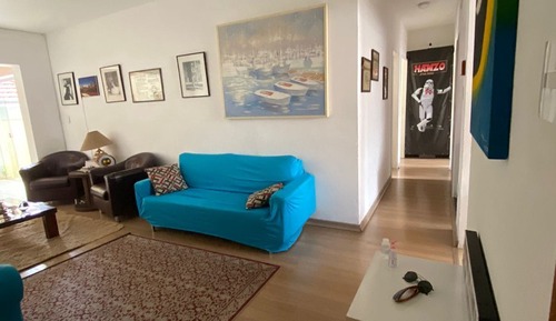 Family Room, City View
