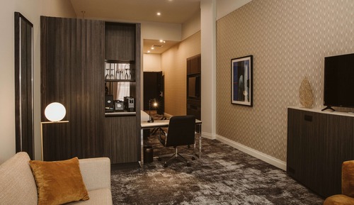 Junior Suite, 1 King Bed