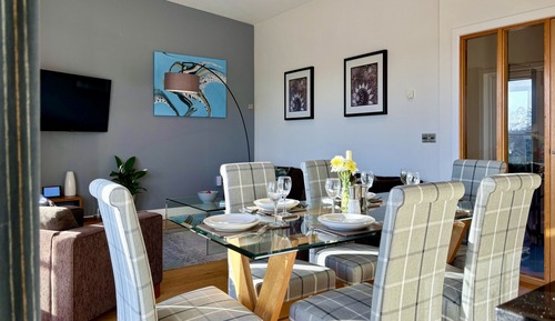 Luxury Penthouse, 2 Bedrooms, Balcony