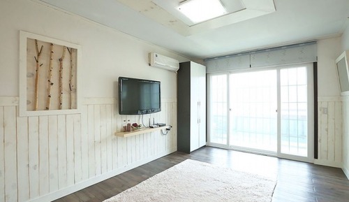Room (Josephine (Ondol Room))