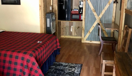 Deluxe Single Room, 2 Queen Beds, Mountain View