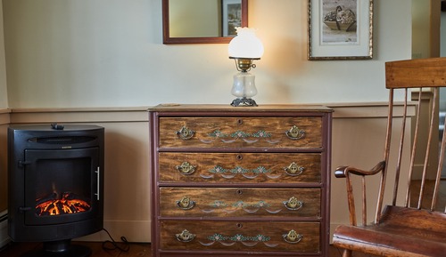 Romantic Double Room, Private Bathroom (Phillipa Room)