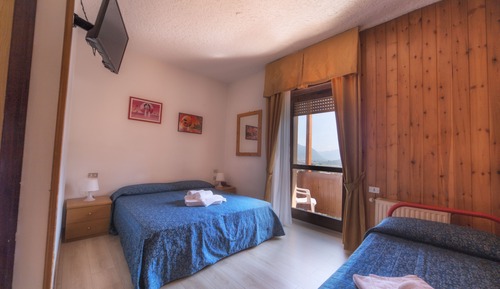 Triple Room