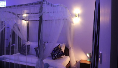 Deluxe Double Room, 1 King Bed, Smoking, Garden View