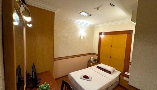 Standard Single Room