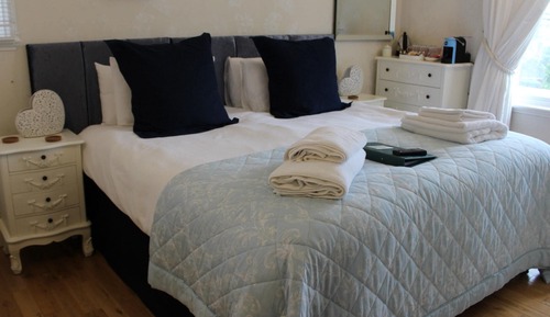 Double Room, 1 King Bed, Mountain View (Malvern View)