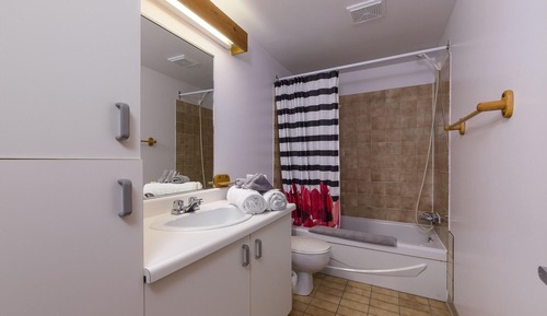 Standard Room, 1 Queen Bed (Kitchenette)