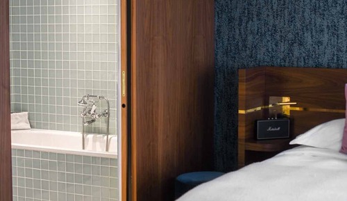 Junior Suite With Spa Access