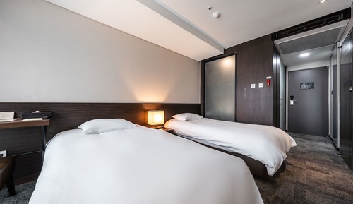 Superior Twin Room City View (2 Single Beds)