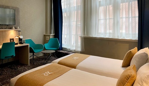 Standard Twin Room
