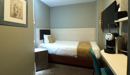 Single Room, No Windows