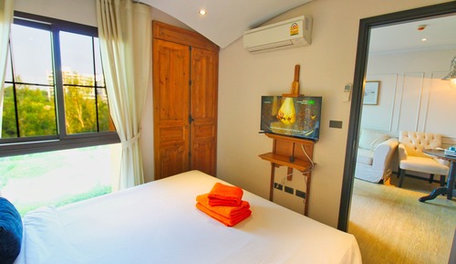 Deluxe Apartment