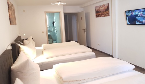 Classic Quadruple Room