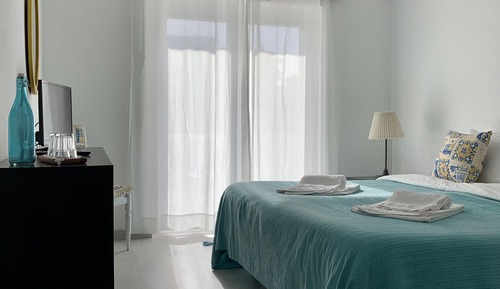 Double Room, Private Bathroom (Ocean Quiet room)