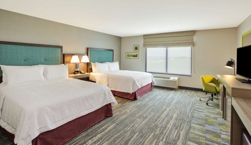 Room, 2 Queen Beds, Accessible, Bathtub