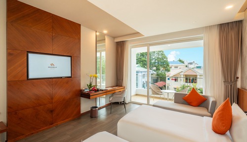 Classic Twin Room, City View