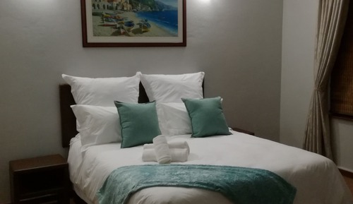 Family Room, 2 Bedrooms