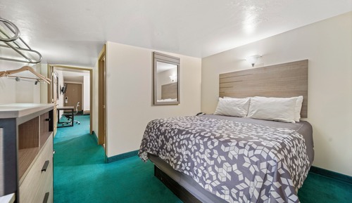 Suite, 2 Queen Beds, Kitchenette