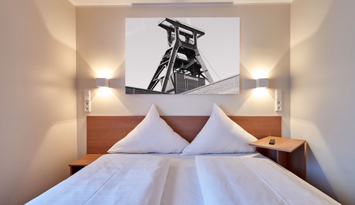 Basic Double Room, 2 Twin Beds, Non Smoking