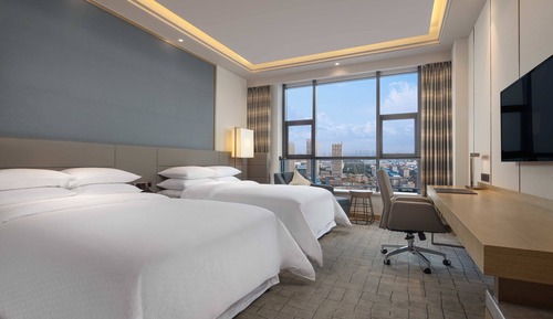 Room, 2 Double Beds, City View