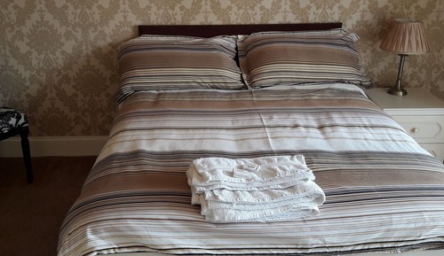 Suite, Ensuite (Room 5)