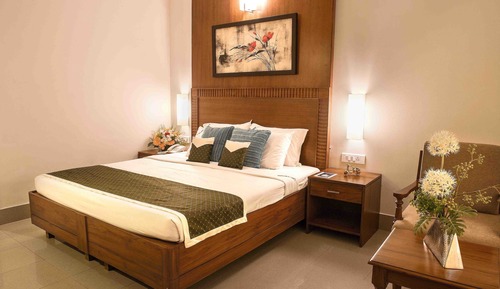 Deluxe Double Room (AC)