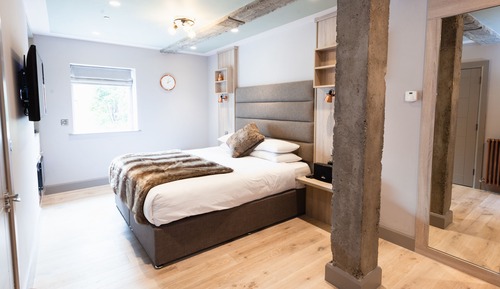 Suite (3)
