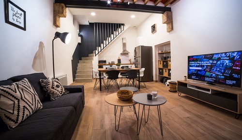 City Double Room, Shared Bathroom (LGC habitat chambre 2)