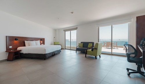 Suite, 1 King Bed, Non Smoking