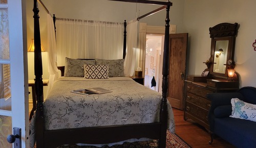 Suite, Private Bathroom (Guest Suite)