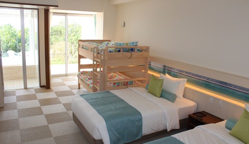 Family Room, Multiple Beds, Partial Ocean View