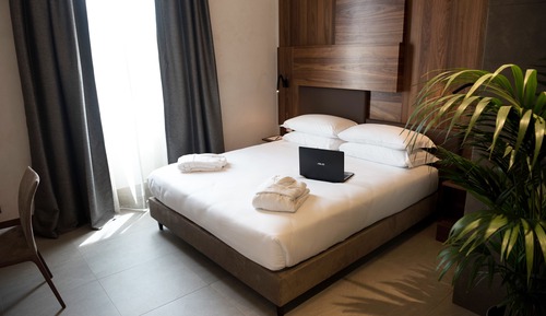 Suite, 1 King Bed with Sofa bed