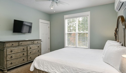 Luxury Condo, 4 Bedrooms