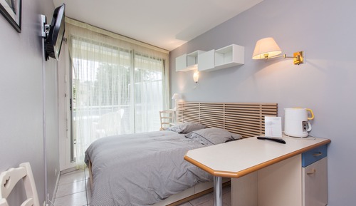 Basic Studio, 1 Double Bed, Balcony, City View (n° 730)