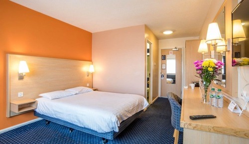 Basic Double Room, Ensuite