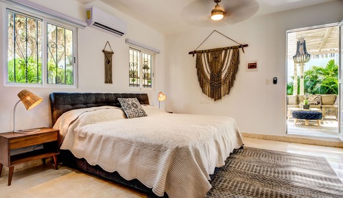 Deluxe Studio Suite, 1 King Bed