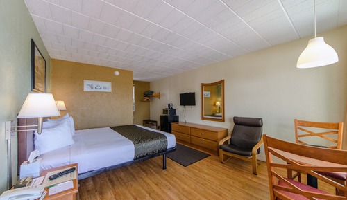 Deluxe Room, 1 King Bed