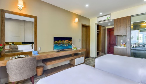 Deluxe Double Room Single Use, Pool View