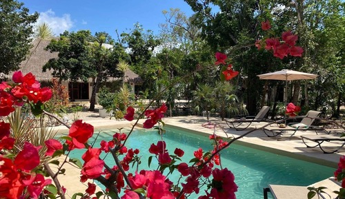 Deluxe Bungalow, Pool View (Frida)
