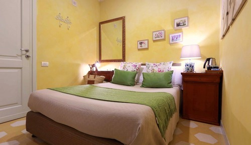 Economy Room