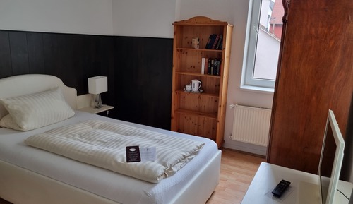 Economy Room