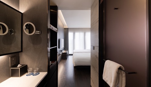Room, 2 Twin Beds, Non Smoking, City View